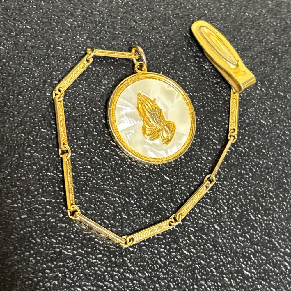 Prayer Hands Vest Clip Mother Of Pearl